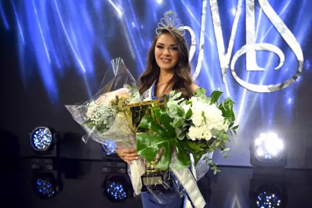 Расизмге қатысты айыптаулардан кейін сұлулық байқауының жеңімпазы “Мисс” атағынан айырылды
