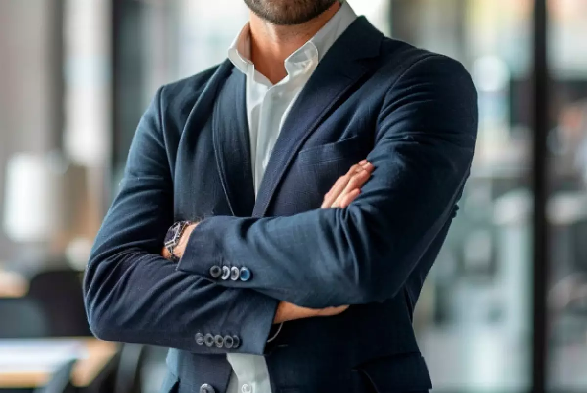 Политолог прокомментировал выступление главы “Қазақстан темір жолы”