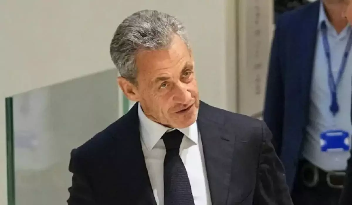 Книга о трехнедельном тюремном заключении Николя Саркози стала хитом