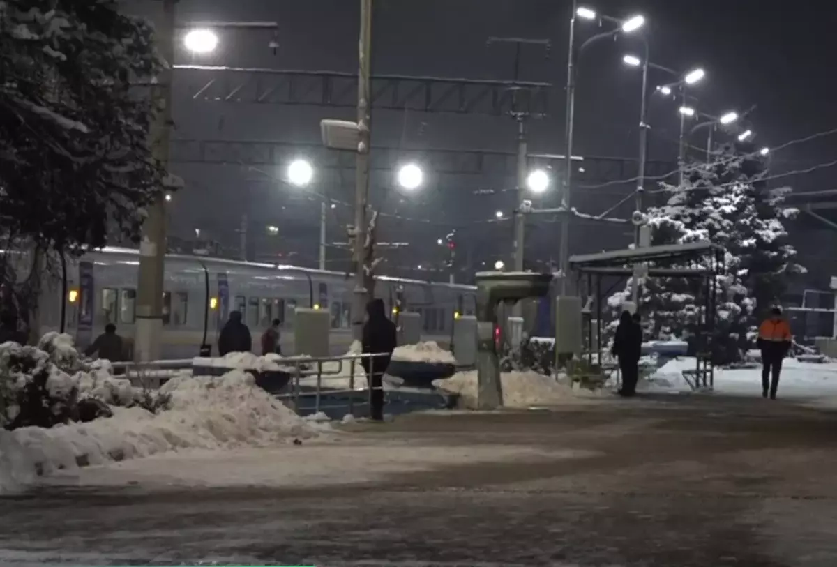 Свыше 50 человек отравились угарным газом в поезде