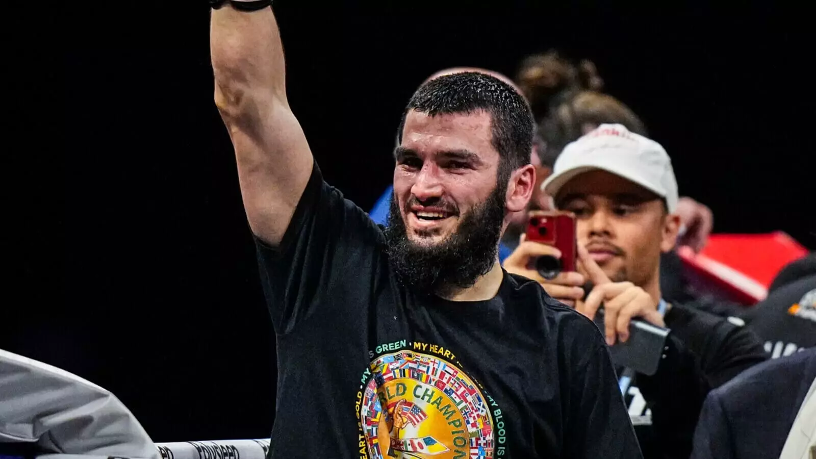 Артур Бетербиев: «Қазақ боксшылары үнемі ең қауіпті қарсыластардың бірі болды»