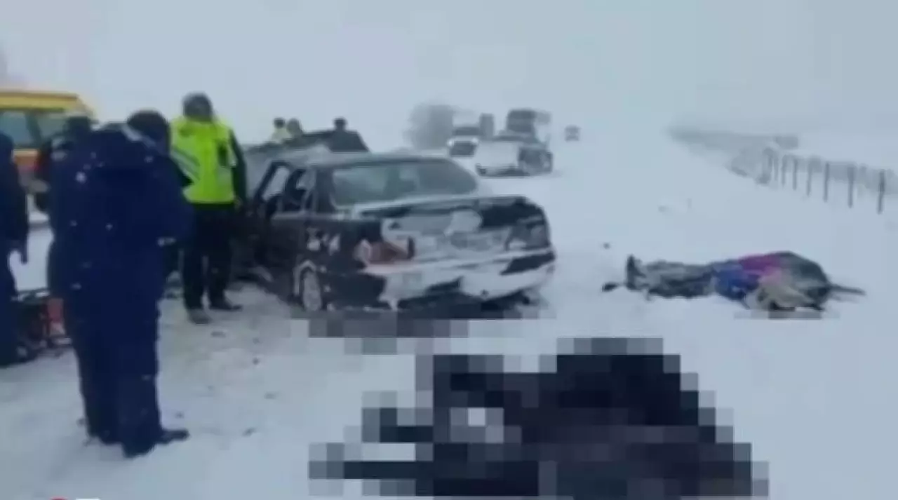 Санавиацией в Талдыкорган доставили четырёхлетнего ребёнка после ДТП