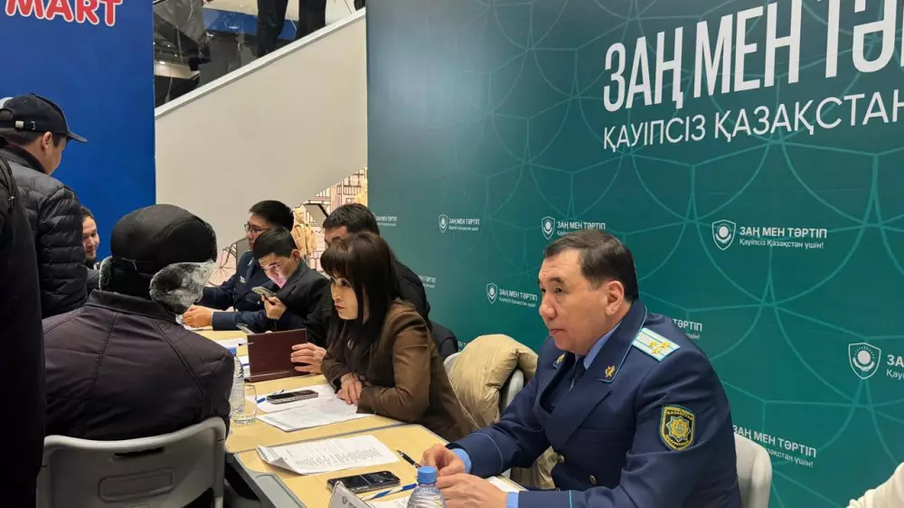 Таразда 30-ға жуық ірі, орта және шағын кәсіпорындар қатысқан бос жұмыс орындары жәрмеңкесі өтті