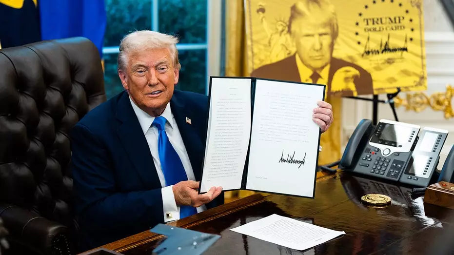 Латник заявляет, что Трамп хочет видеть «лучших из лучших» в новой программе виз Gold Card, которая уже принимает заявки.