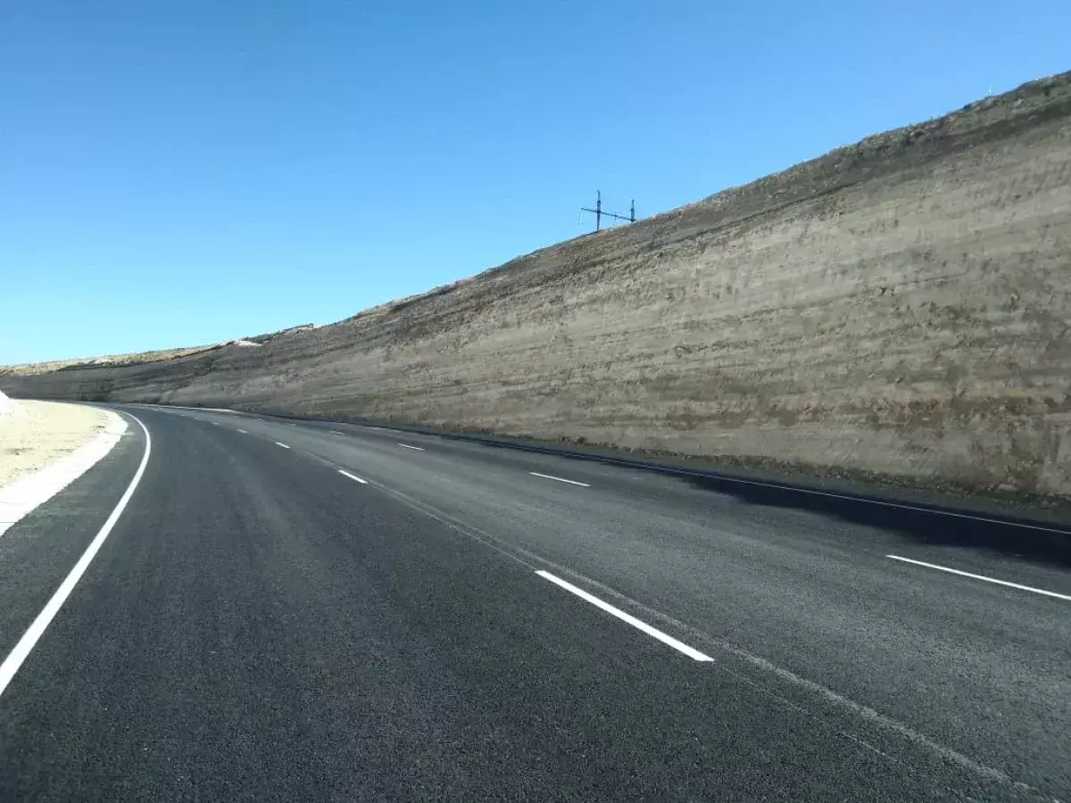 Гололедица отступает: в Мангистау открывают трассы - новости на Lada.kz 11.12.2025