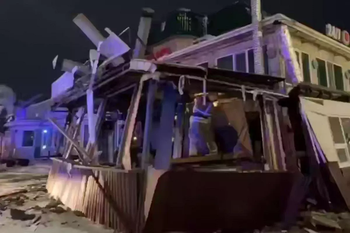 Взрыв в тандырной в Астане: четверых пострадавших доставили в больницу