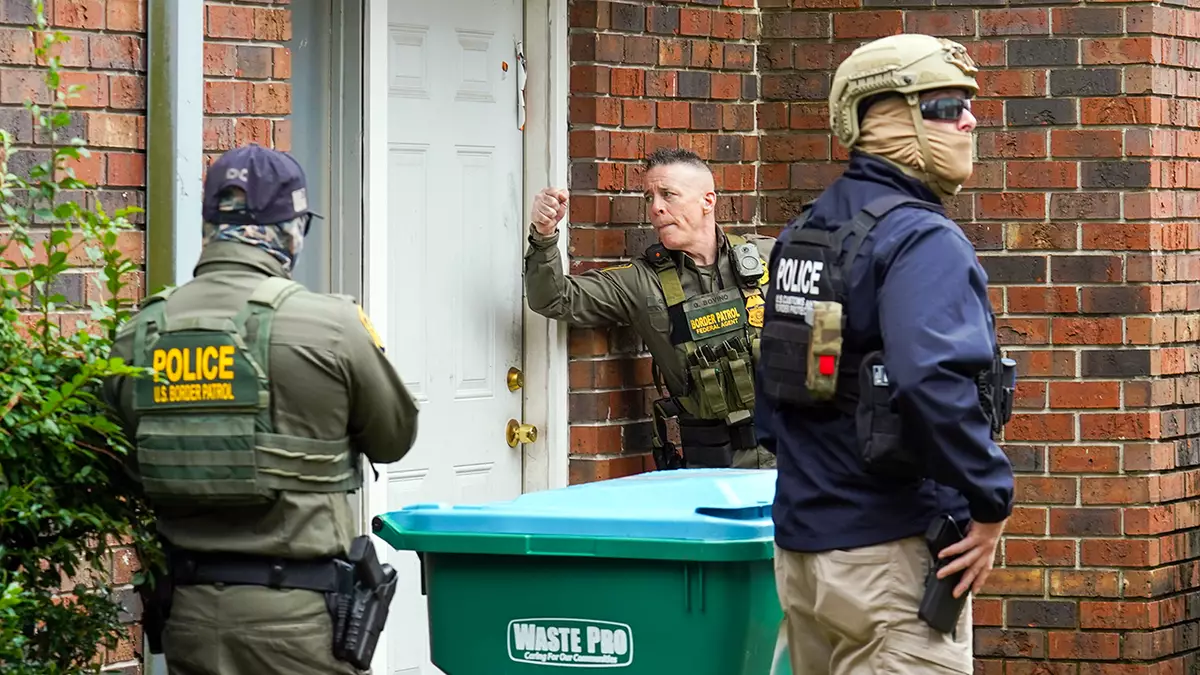 Верховный республиканец осудил предложения об аресте агентов МВБ, планируя отозвать финансирование проблемных городов.