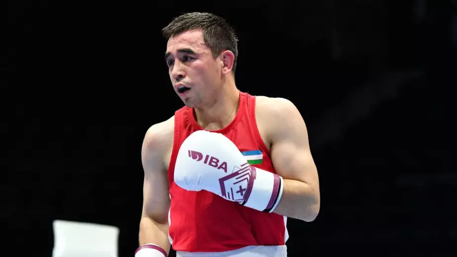 Двукратный олимпийский чемпион из Узбекистана вышел в финал ЧМ-2025 по боксу