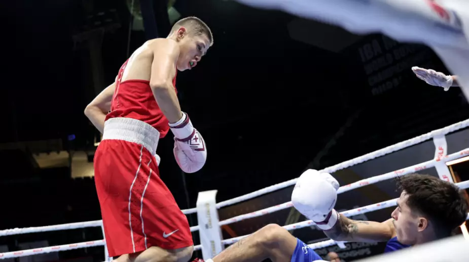 "Хладнокровно и без спешки". Асылкулов - о победе над россиянином и выходе в финал