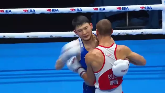 Казахстан упустил победу в полуфинале ЧМ по боксу