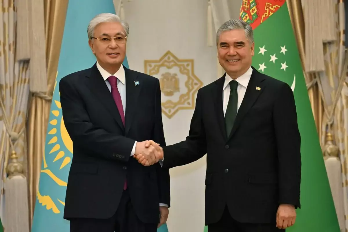 Касым-Жомарт Токаев прибыл в Ашхабад