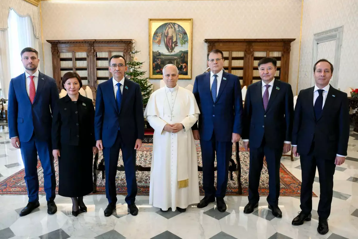 Токаев пригласил Папу Римского в Казахстан