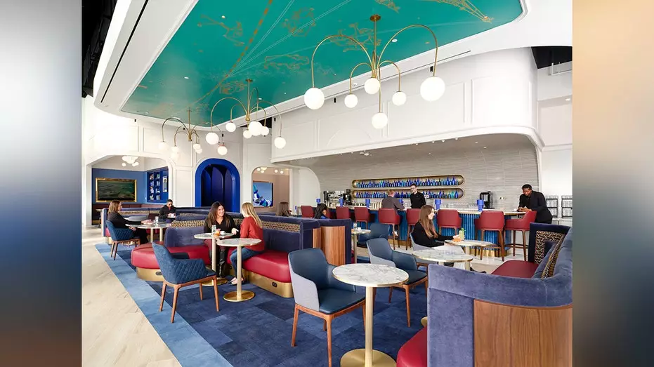 JetBlue откроет свой первый лаунж в аэропорту JFK на следующей неделе.