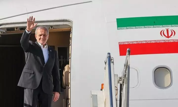 Президент Пезешкиан вылетел из Казахстана в Туркменистан.