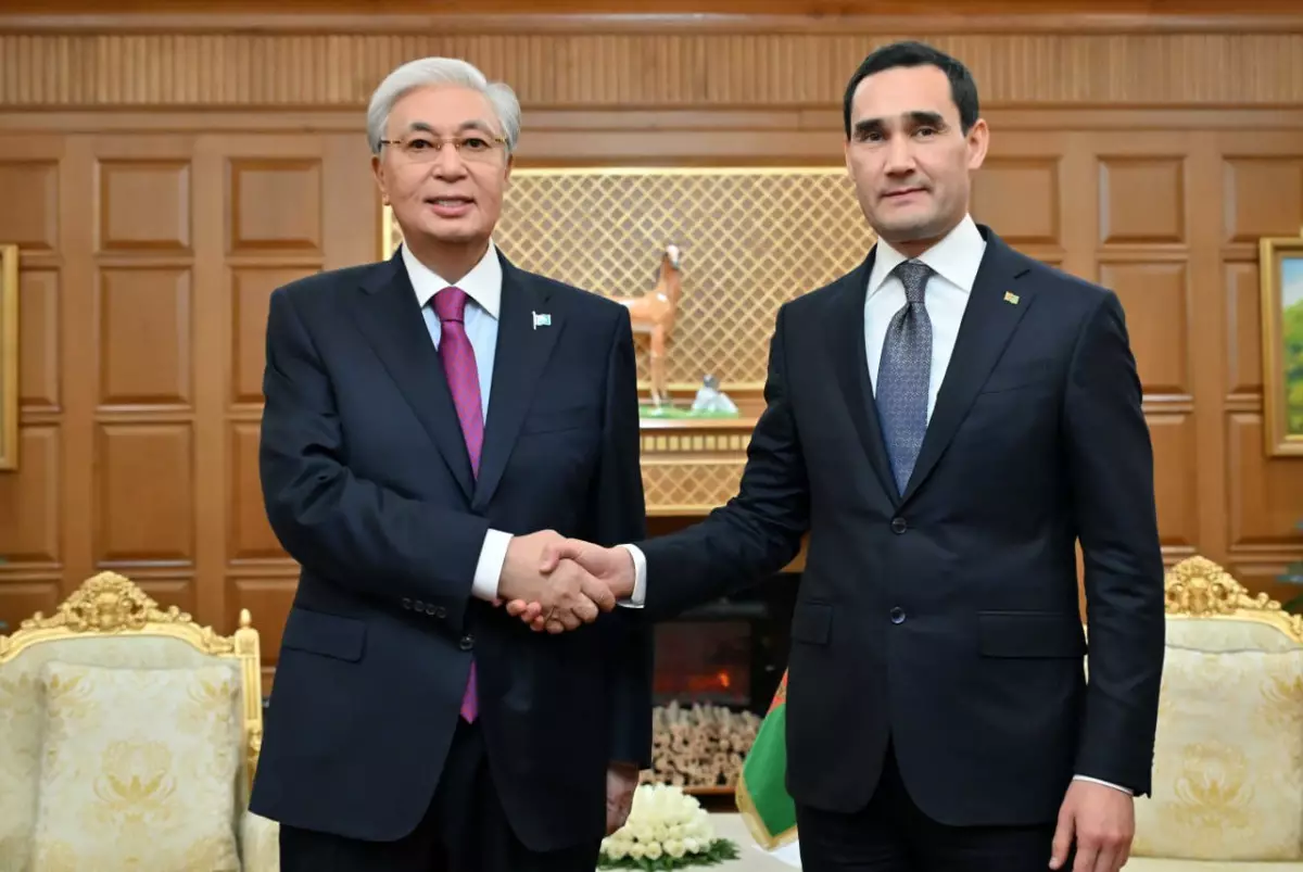 Токаев встретился с Бердымухамедовым в Ашхабаде накануне форума мира и доверия