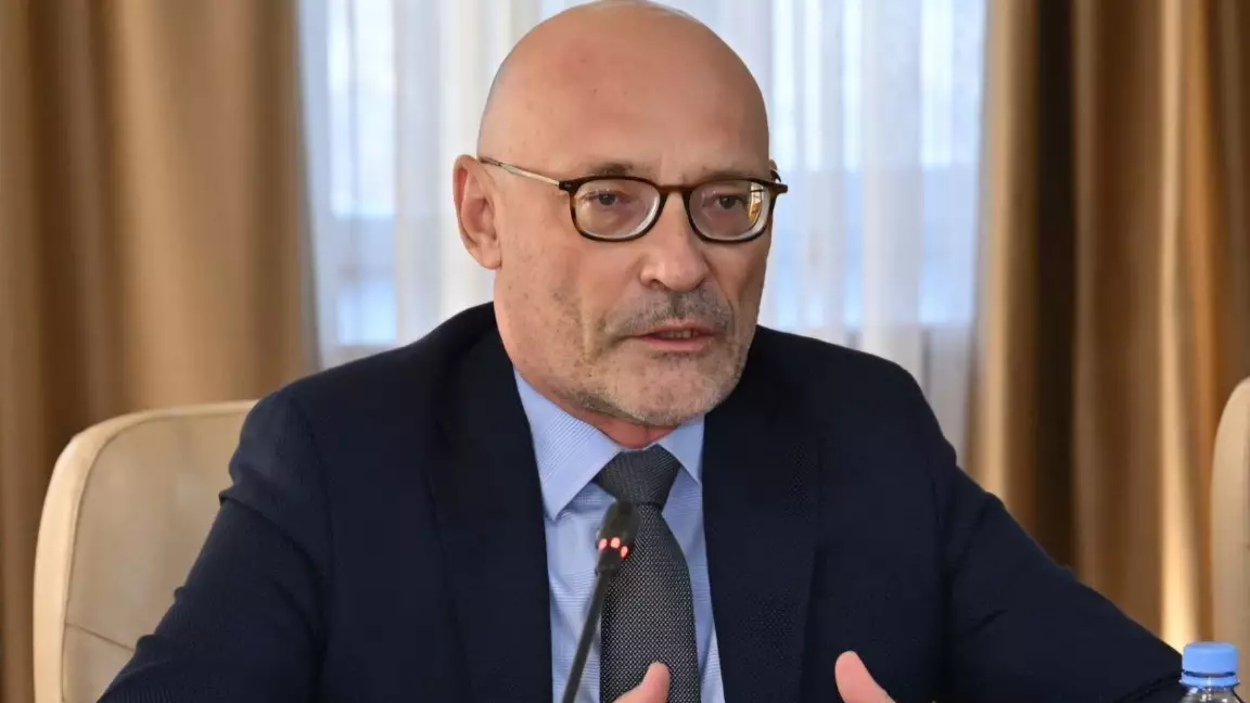 Эстония президентінің Қазақстанға сапары даумен аяқталды