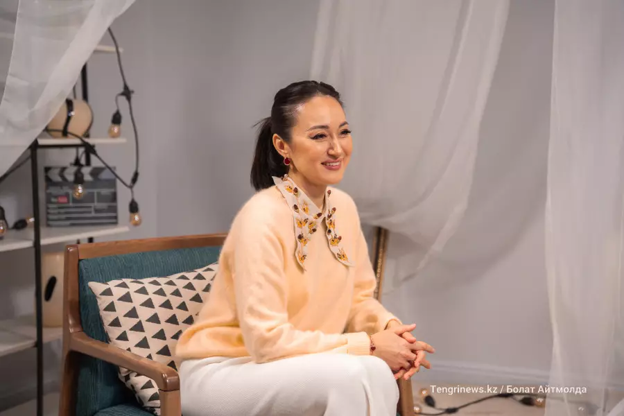 “Қатесін мойындады“. Бақыт Тұрман киноға қатысты сыннан кейін Мөлдір Мұқан туралы айтты