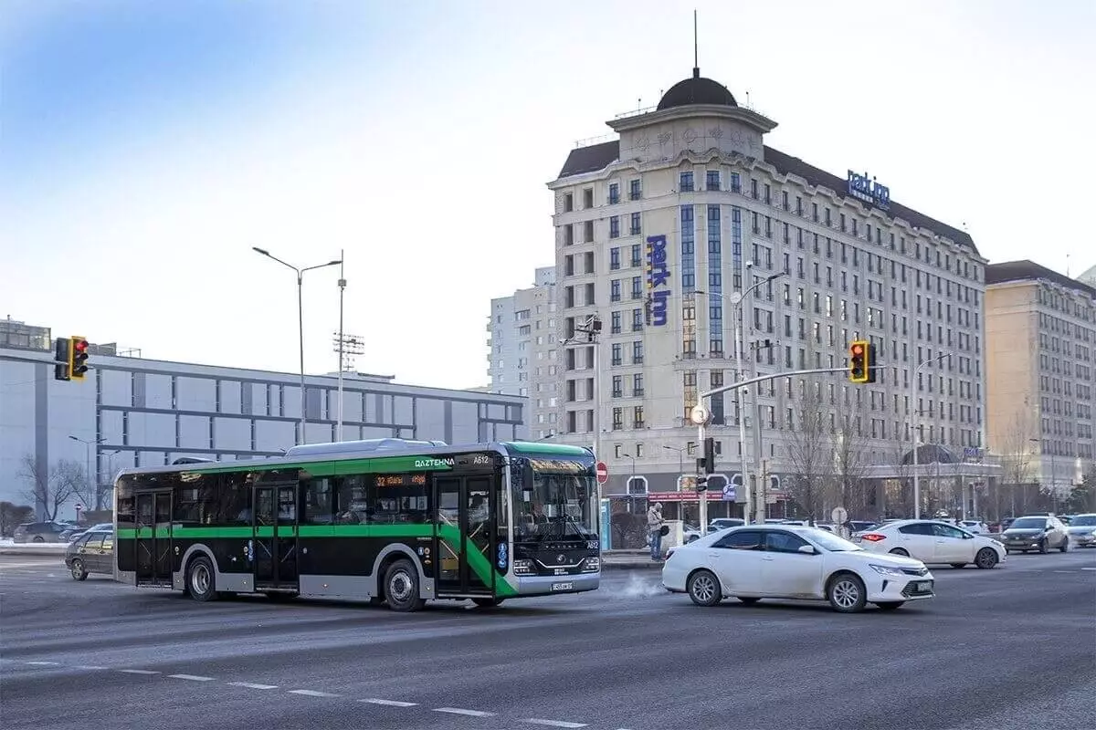 Более 10 автобусов изменили схемы движения в Астане