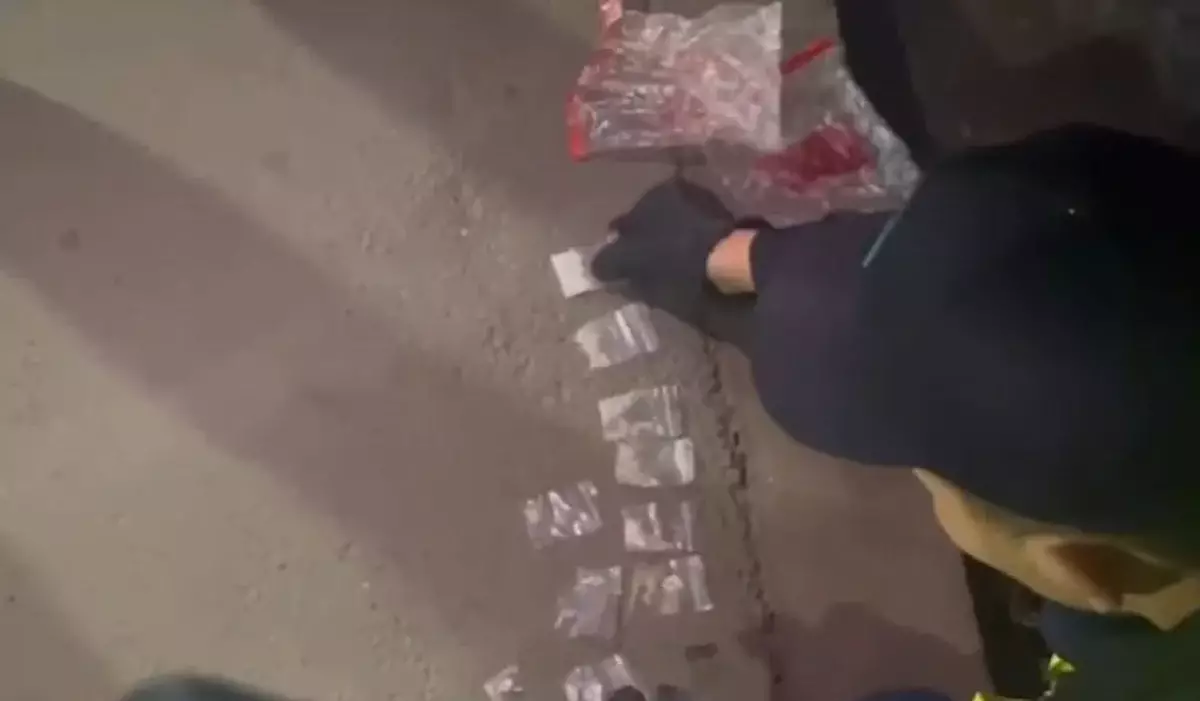 Алматыда есірткі желісі анықталды: қаптаушы, курьер, қоймашы қолға түсті