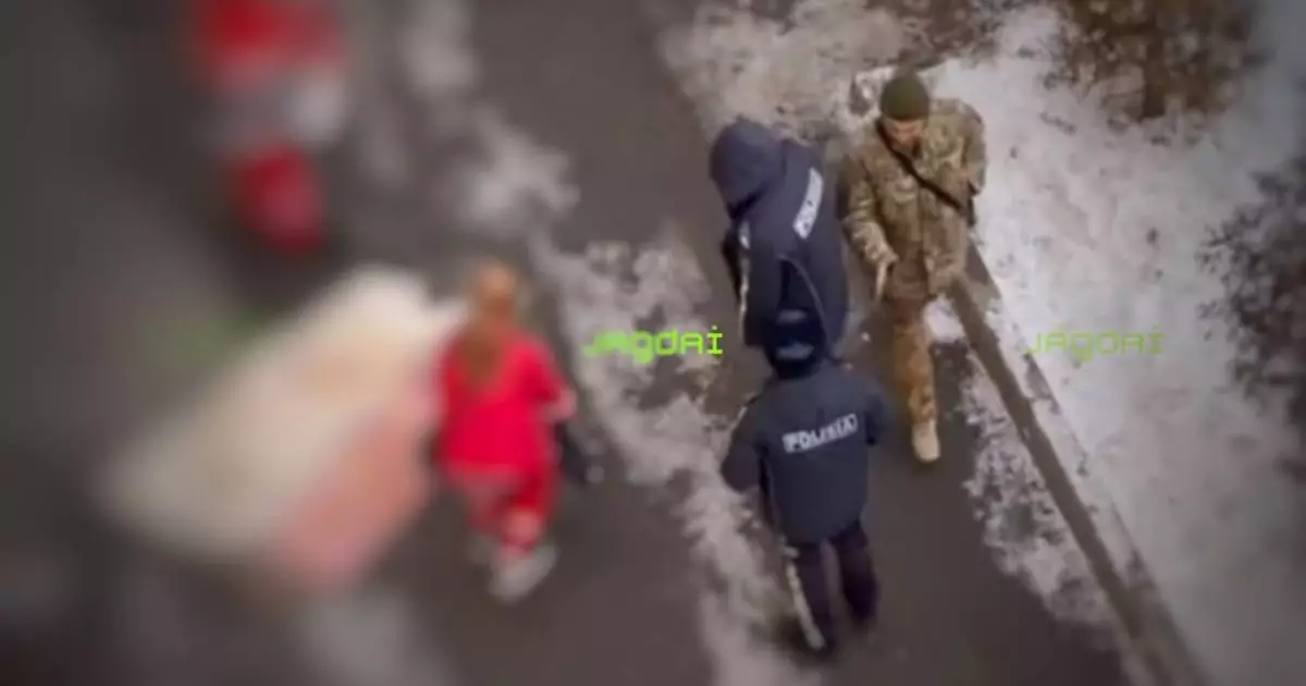  Алматыда 23 жастағы қыз 12-қабаттан құлап, көз жұмды 