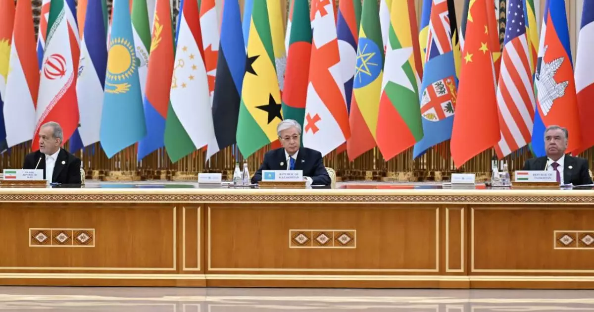  Президент Түрікменстандағы форумға қатысты 