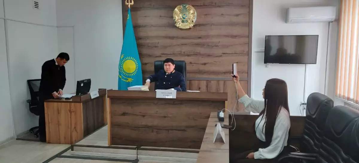 Муж Айзат Джумановой пытался повеситься в машине отца