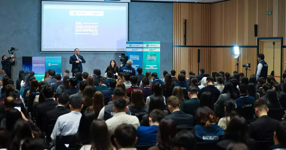  Елордада «Жас көшбасшылар платформасы» оқыту бағдарламасы өткізіліп жатыр 