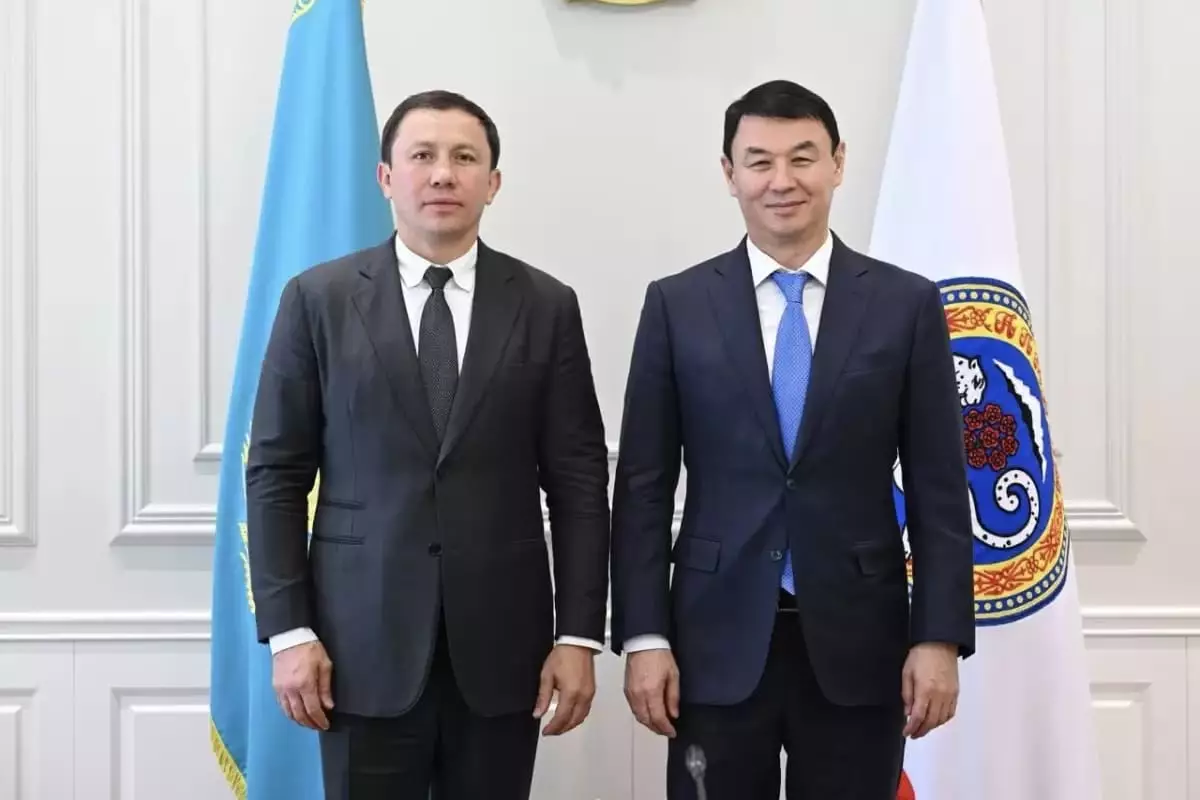 Геннадий Головкин Алматы басшысымен кездесу өткізді