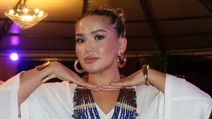 Мақпал Исабекова жөргекпұлға қатысты ренішін білдірді