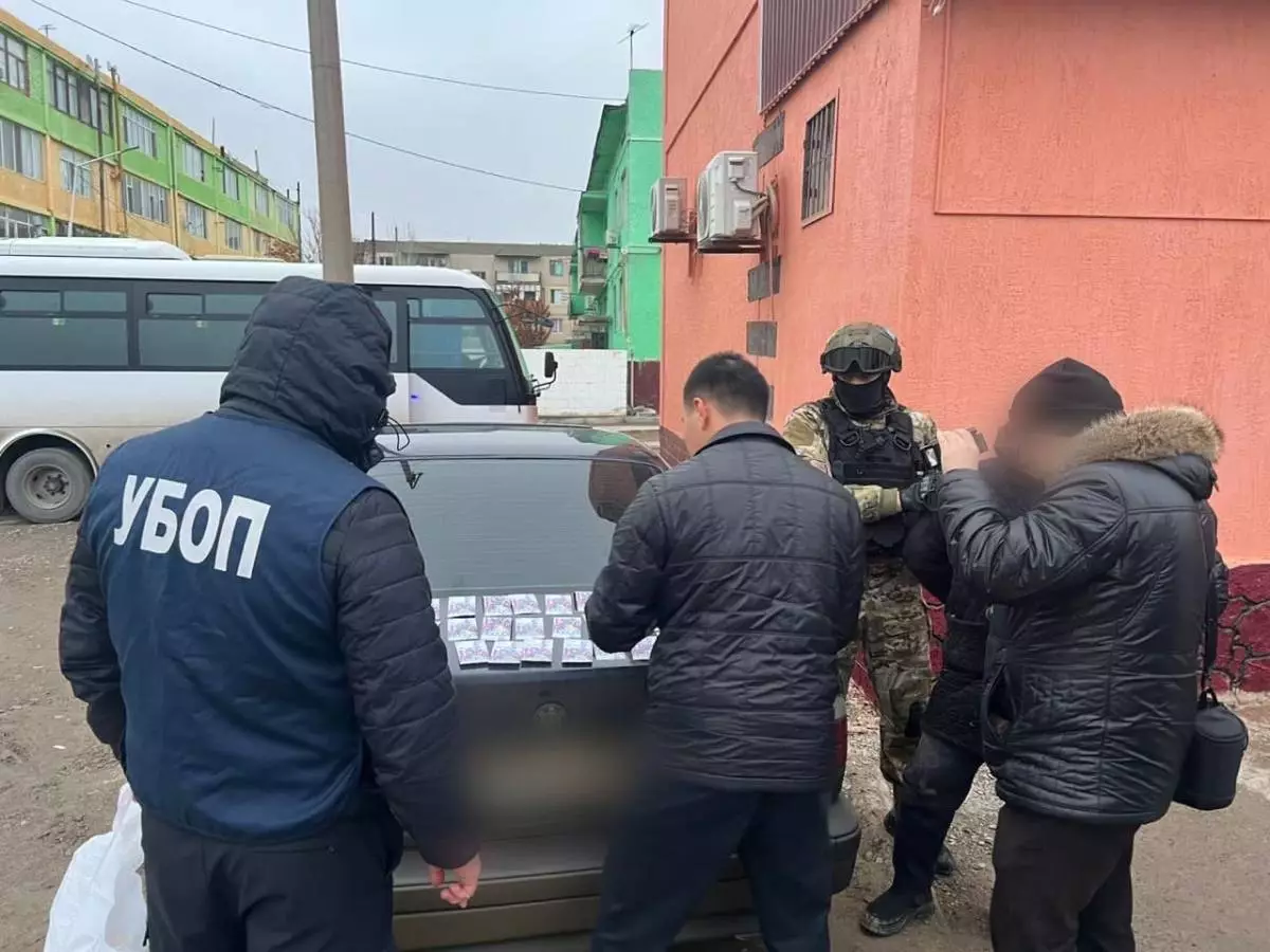 Двоих задержали по подозрению в вымогательстве $10 тыс. в Кызылординской области