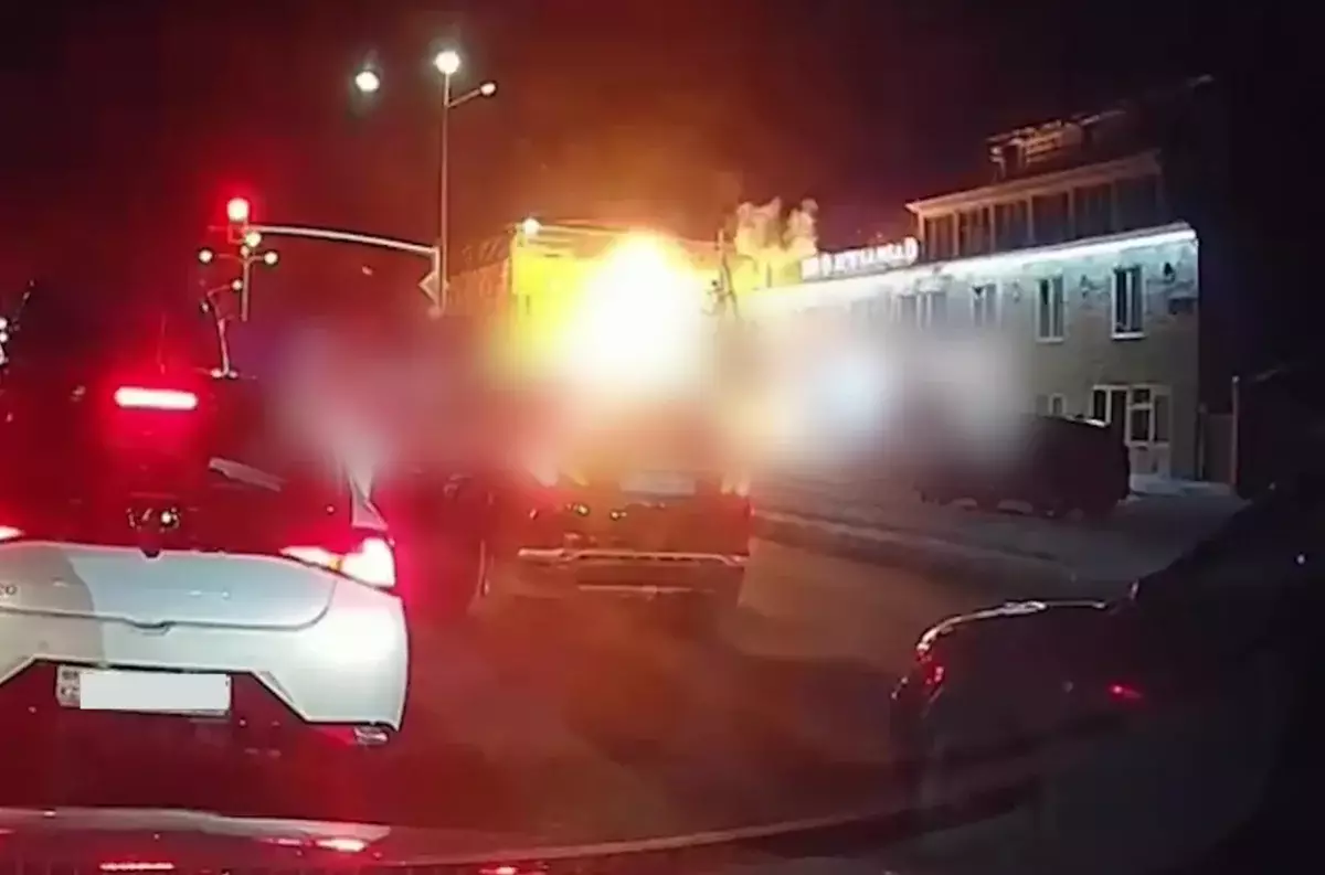 Взрыв газового баллона: в Астане в пожаре пострадали четыре человека