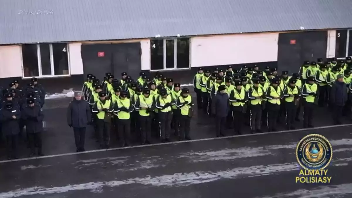 Полицию Алматы перевели на усиленную службу из-за праздничных дней