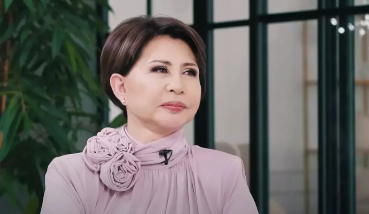 Роза Рымбаева объявила о прощании со сценой