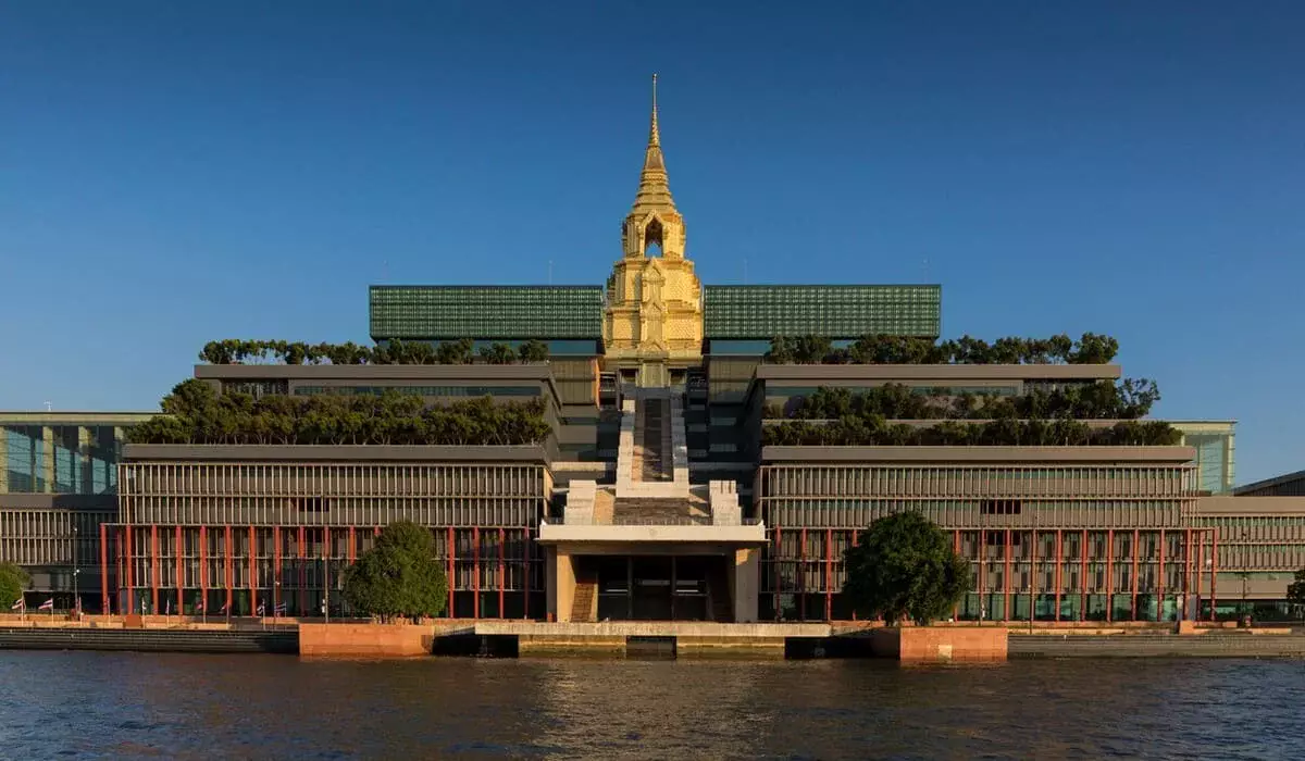 В Таиланде распустили парламент на фоне нарастающей политической напряженности