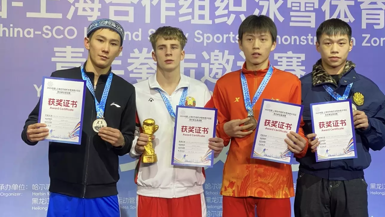 Айдос Үсенов Қытайдағы турнирден күміс жүлдемен оралды