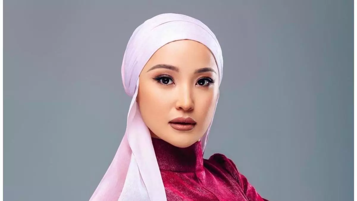 "Баяғы лохтар жоқ": Мөлдір Әуелбекованың жазбасы жұрттың ашуына тиді (ФОТО) 