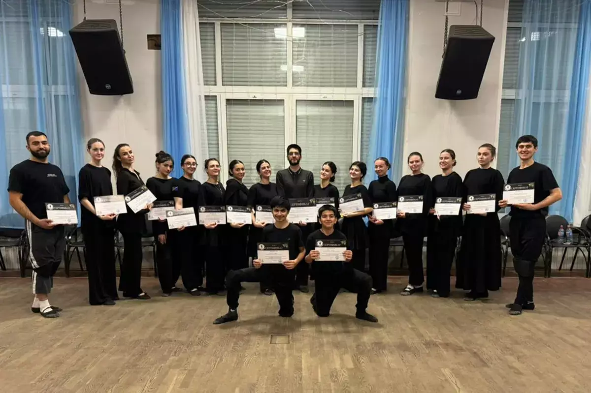 Преподаватель кавказских танцев из Актау провёл мастер-классы в городах России - новости на Lada.kz 12.12.2025