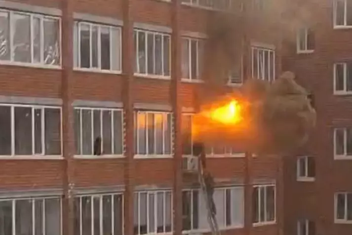 Мощный взрыв прогремел в пятиэтажном доме в Уральске