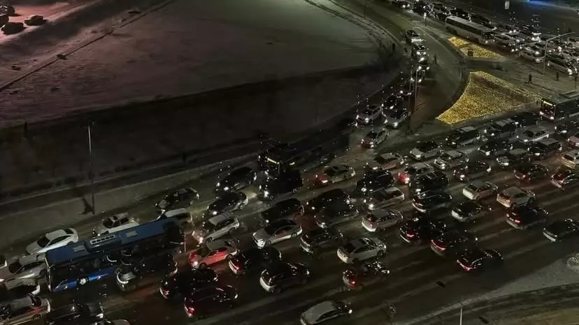 "Астана, саған не болды?": Қала тұрғындары кешегі кептеліске шағымданды