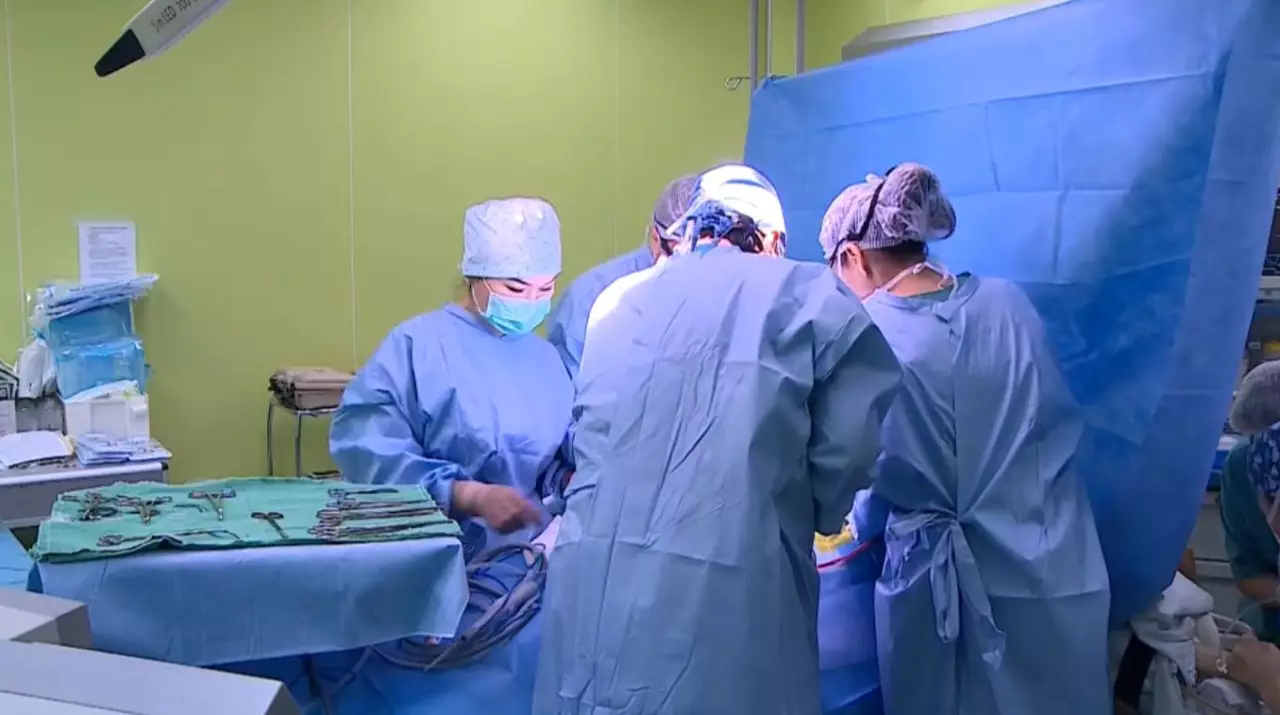 Больше 4,5 тысяч казахстанцев ждут пересадку органов