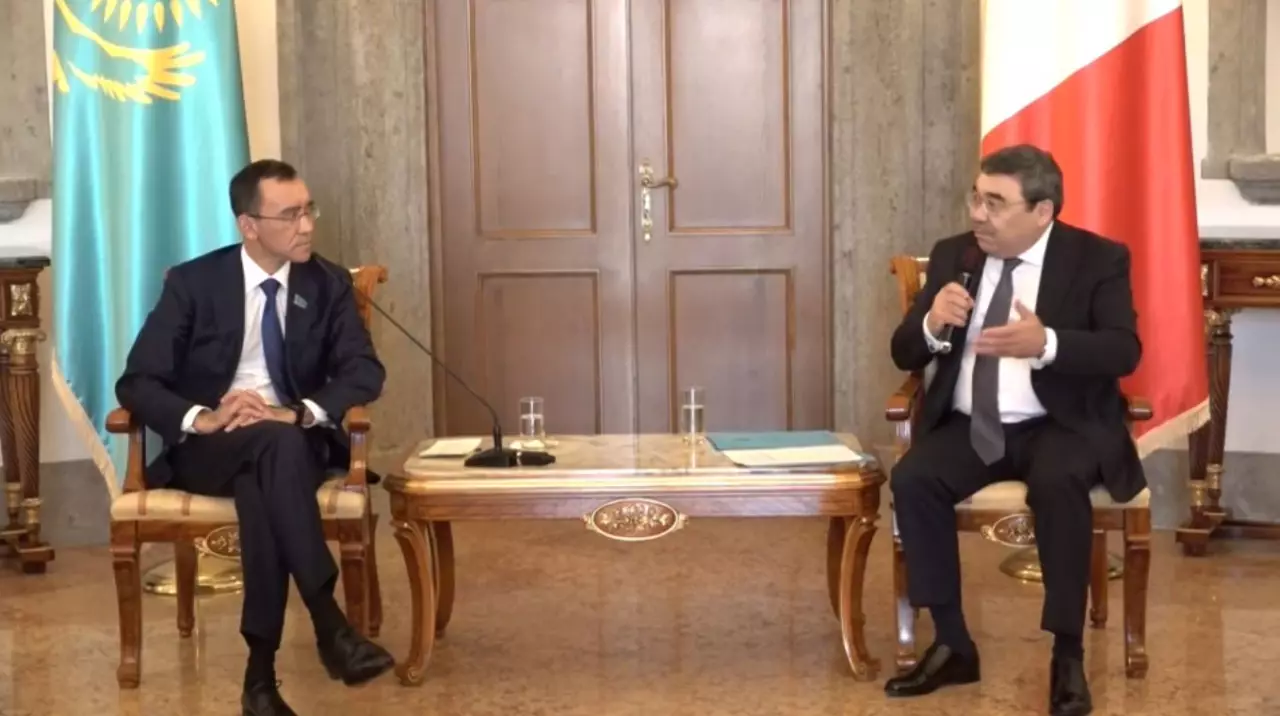 Спикер Сената встретился с экспертами Италии