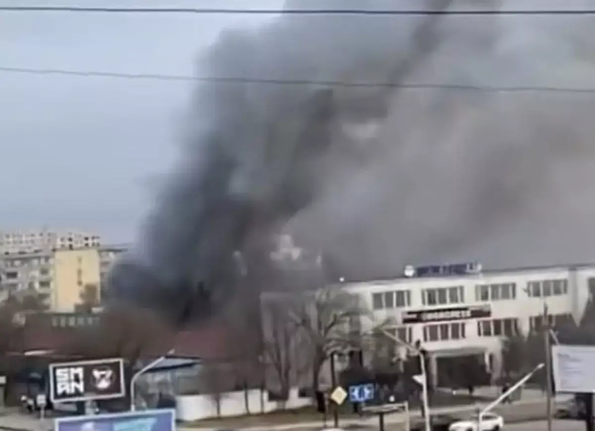 В Актау горит рынок в 28А микрорайоне - новости на Lada.kz 12.12.2025