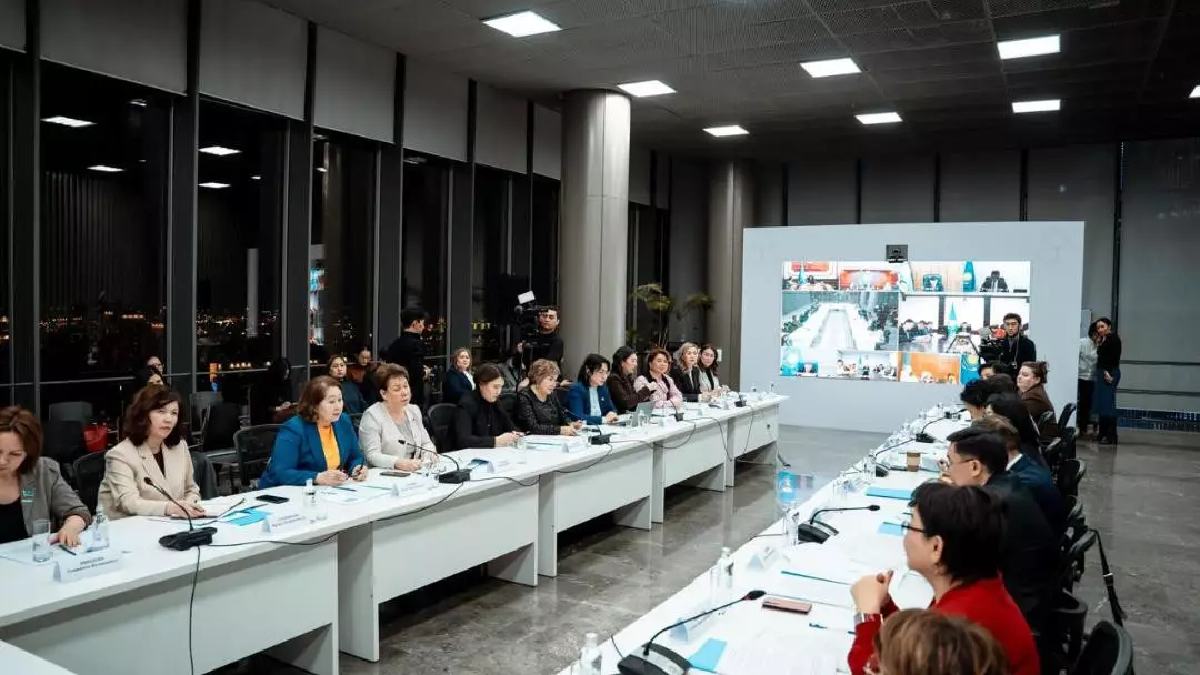 Нацкомиссия обсудила развитие женского предпринимательства в условиях цифровизации