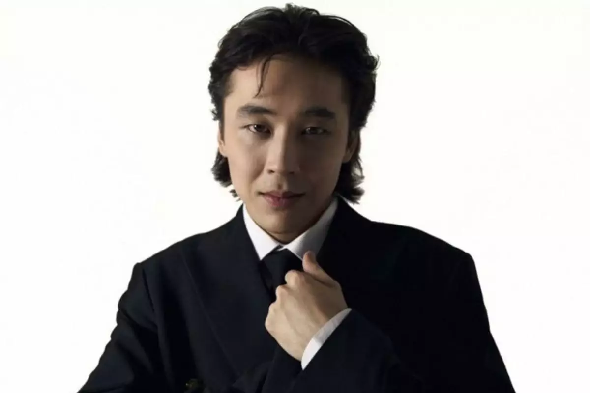 "Жігіттер менсіз үйреніп қалған секілді": Азамат Зенкаев “Ninety one” тобына қайта оралуына не кедергі екенін түсірдірді