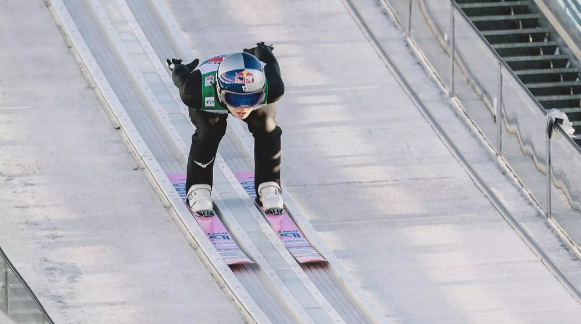 Казахстанская спортсменка стала первой в истории, кто получил красную карточку в прыжках с трамплина