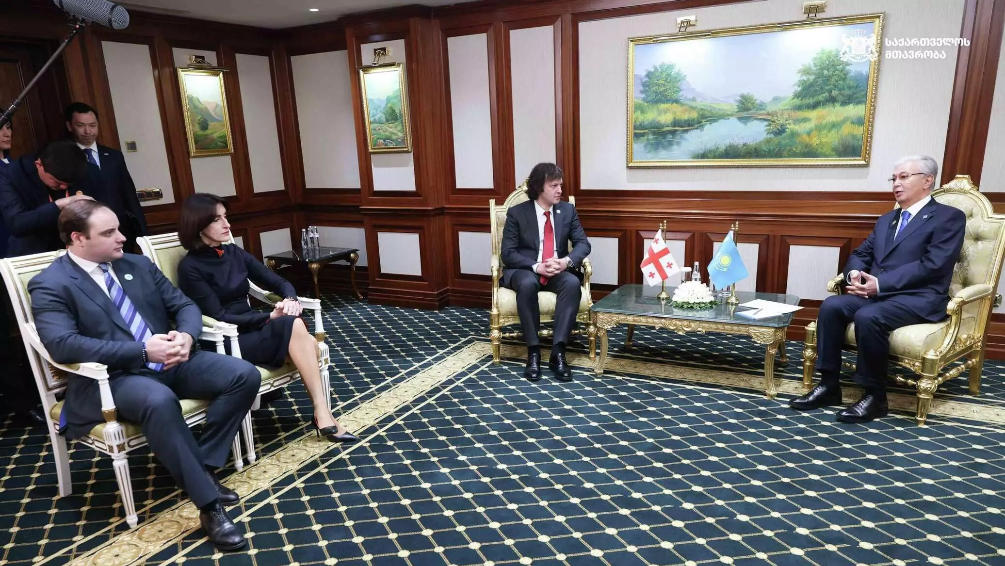 Грузия готова углублять отношения с Казахстаном, детали встречи лидеров двух стран.