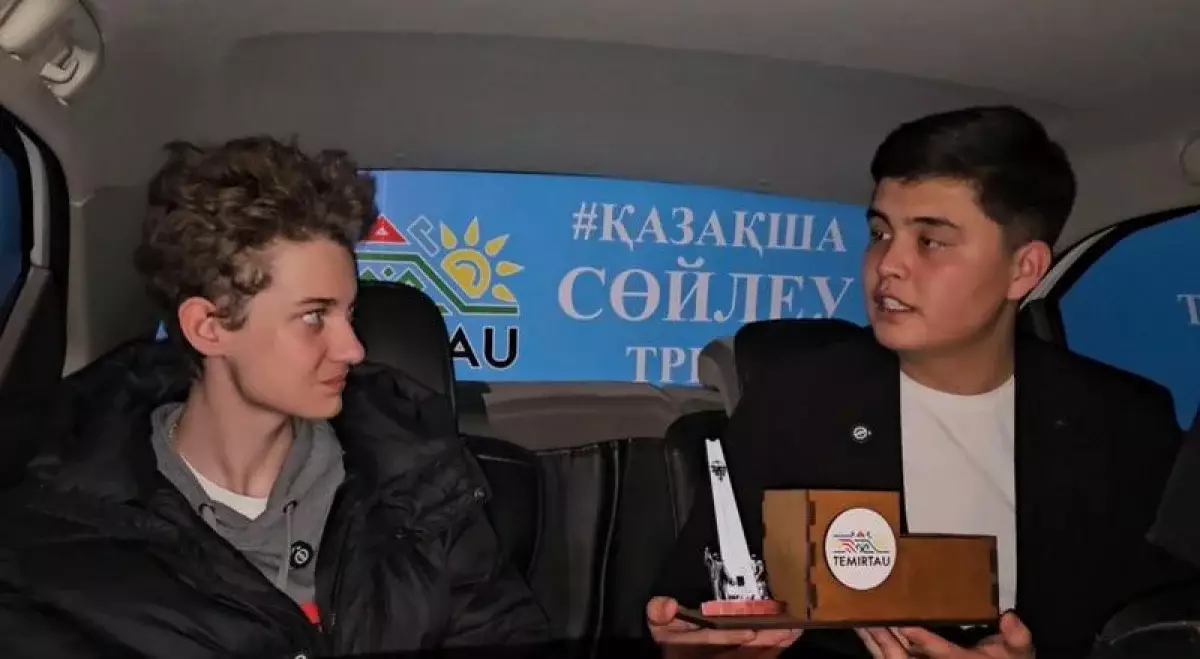 Учишь казахский - ездишь бесплатно: в Темиртау появилось необычное такси