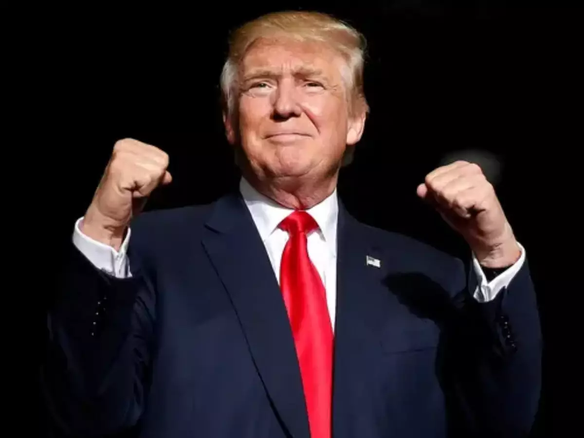 Трамп Украинадағы соғыс жағдайын АҚШ-тың КСРО-ны жеңуімен салыстырды