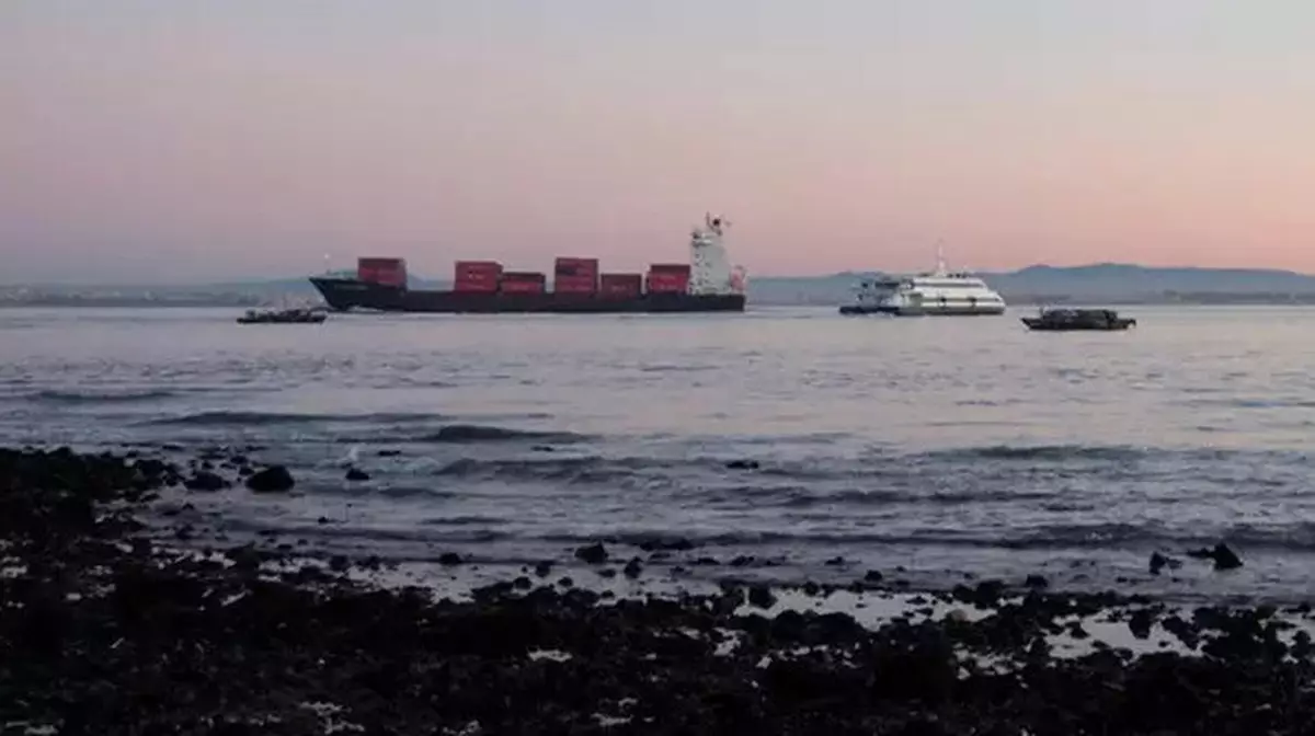 Турция потребовала от России и Украины прекратить атаки на порты в Черном море