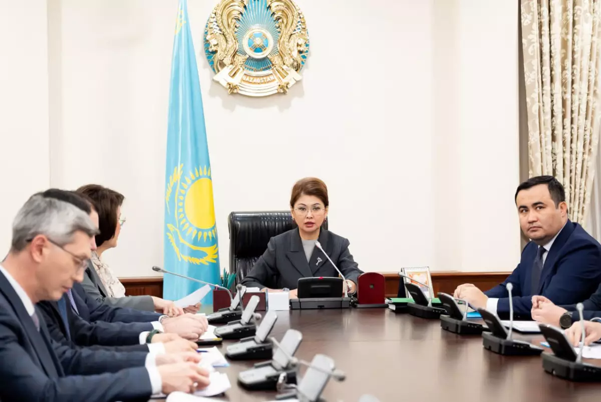 В сельской местности построено 645 медобъектов: в Правительстве обсудили модернизацию здравоохранения